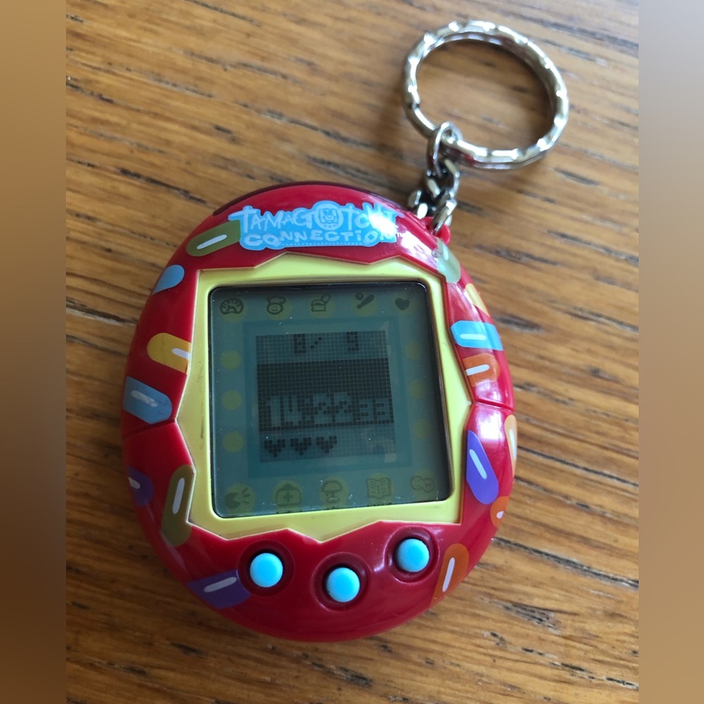 Tamagotchi Connection 2004 Red Jelly bean